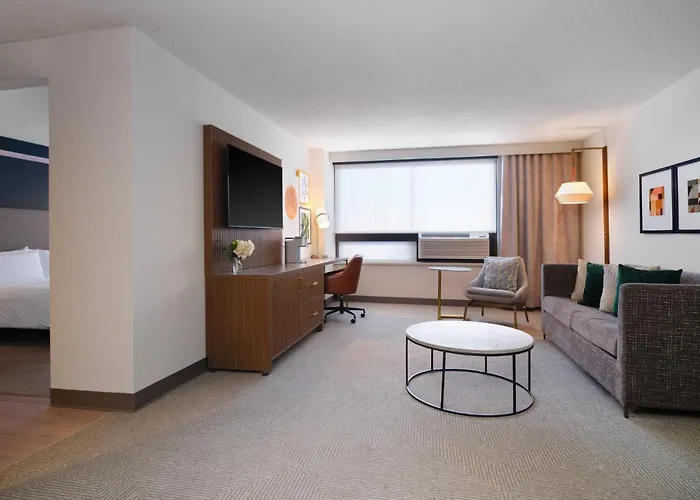Hotel Chicago O'hare - By Ihg